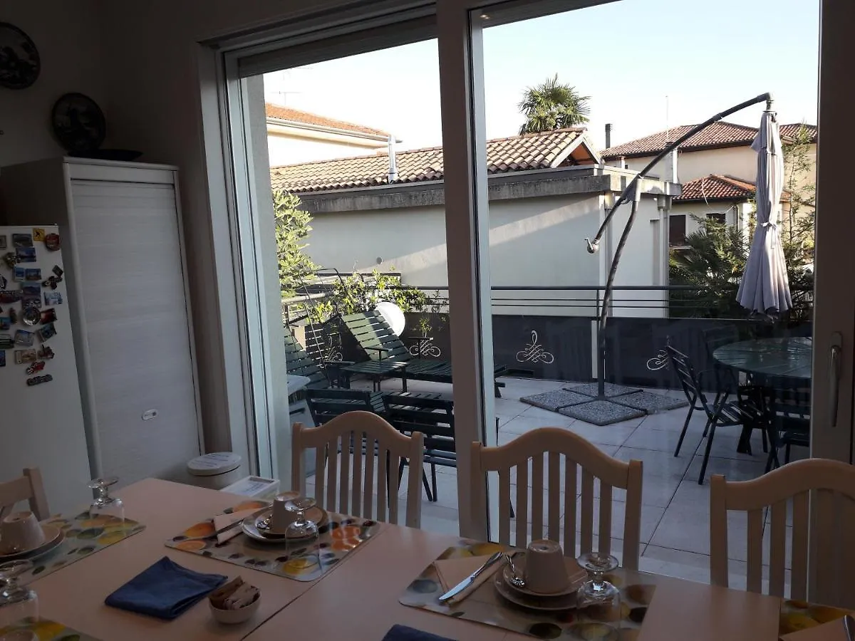 Alojamento de Acomodação e Pequeno-almoço Dafne B&B Treviso